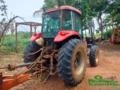 Trator Case Farmall 80 4x4 (Reversor Mecânico - Cabine Original) Imagem Trator Case Farmall 80 4x4 (Reversor Mecânico - Cabine Original)