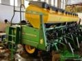 Plantadeira John Deere 2113 CCS (Monitor - 12 Linhas de 50) Imagem Plantadeira John Deere 2113 CCS (Monitor - 12 Linhas de 50)