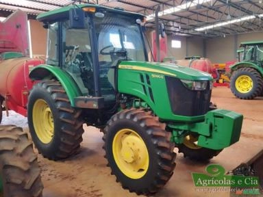 Trator John Deere 5090 E 4x4 (Reversor Eletro-Hidráulico - Top de Linha) Imagem Trator John Deere 5090 E 4x4 (Reversor Eletro-Hidráulico - Top de Linha)