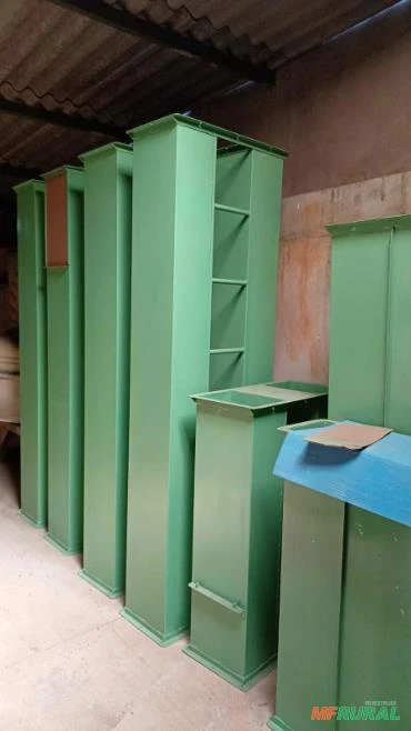 Elevador de canecas de ferro Imagem Elevador de canecas de ferro