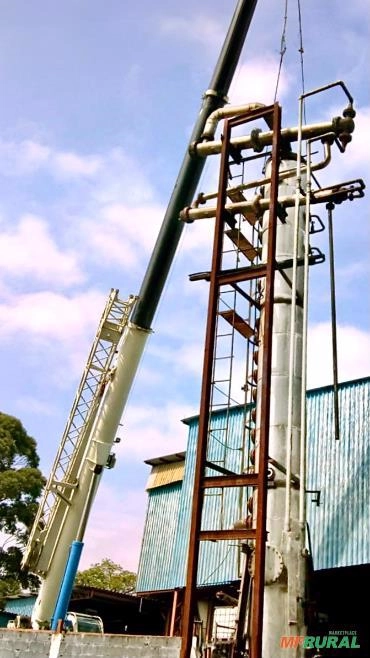 Coluna de Destilação Fracionária em Aço Inox Imagem Coluna de Destilação Fracionária em Aço Inox