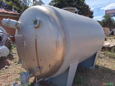 Imagem Coluna de Destilação Condensadora Imagem Coluna de Destilação Condensadora