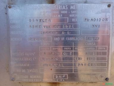 Imagem Coluna de Destilação Condensadora Imagem Coluna de Destilação Condensadora