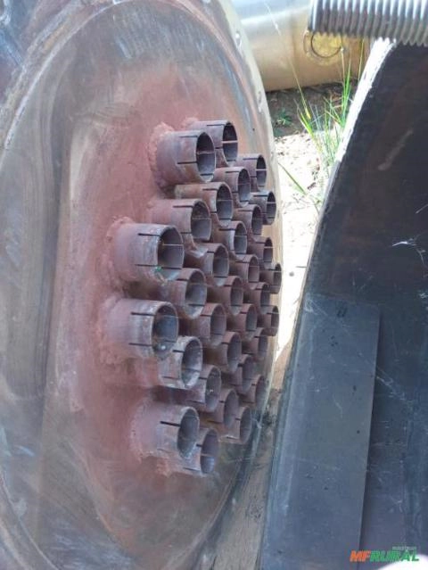 Imagem Coluna de Destilação Condensadora Imagem Coluna de Destilação Condensadora