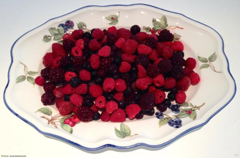 FRUTAS VERMELHAS CONGELADAS Imagem FRUTAS VERMELHAS CONGELADAS