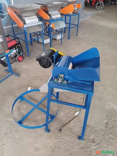 Ralador de Mandioca Elétrico Imagem Ralador de Mandioca Elétrico