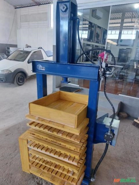 Prensa de Placas Hidráulica Imagem Prensa de Placas Hidráulica