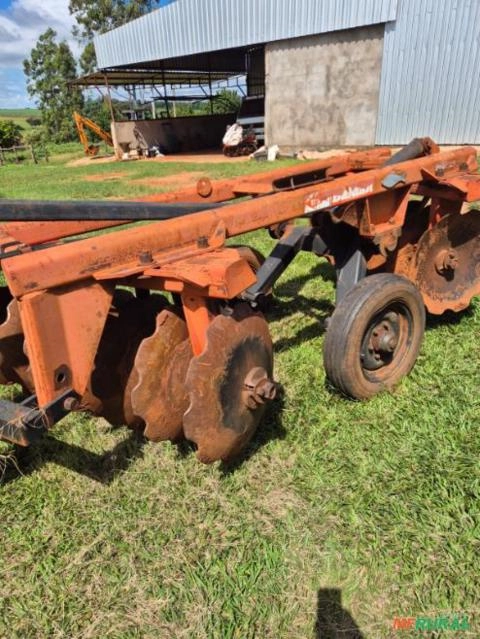 GRADE ARADORA BALDAN MODELO CRSG 14 DISCOS Imagem GRADE ARADORA BALDAN MODELO CRSG 14 DISCOS