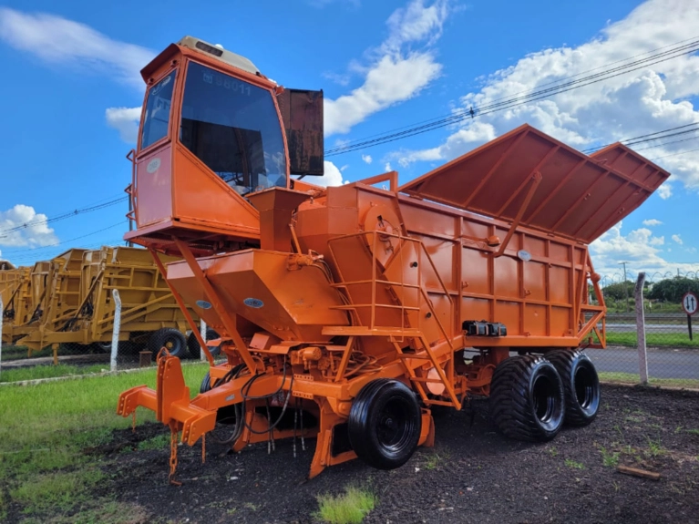 Plantadora de Cana Picada DMB Imagem Plantadora de Cana Picada DMB