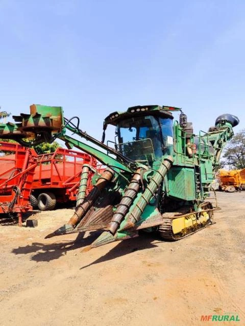 Colhedora de Cana John Deere CH 570 Imagem Colhedora de Cana John Deere CH 570