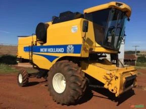 Colheitadeira New Holland TC 5070