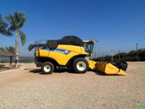 Colheitadeira New Holland CR 5.85