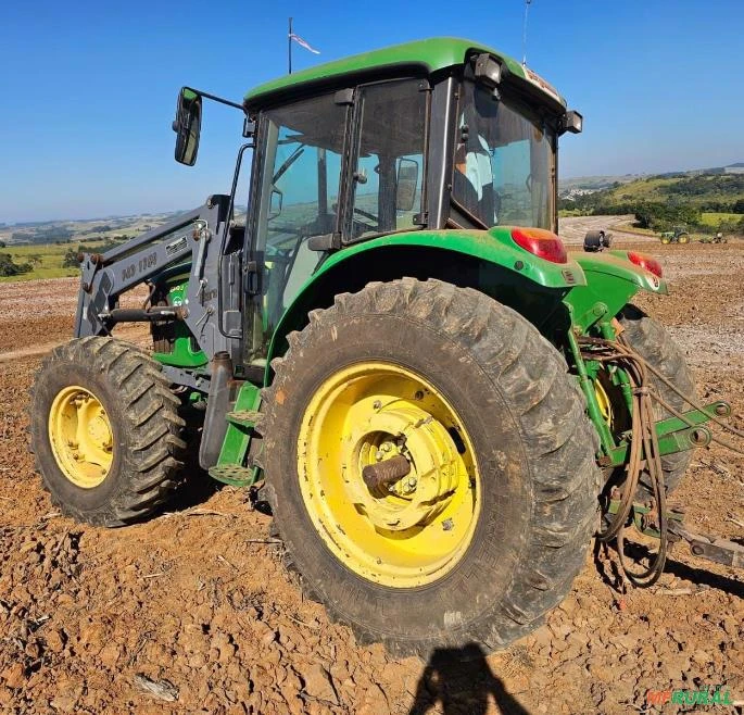 Trator John Deere  6110 J