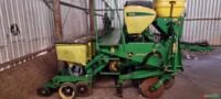 Adubadeira John Deere 1113 a Vácuo