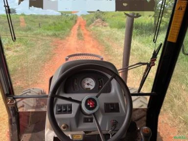 Trator Massey Ferguson 4275