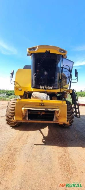 Colheitadeira New Holland TC 5070