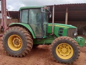 Trator John Deere 6115j