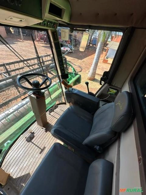 Imagem Colheitadeira John Deere 1550 Imagem Colheitadeira John Deere 1550