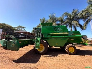 Imagem Colheitadeira John Deere 1550 Imagem Colheitadeira John Deere 1550