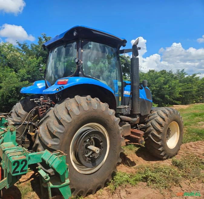 Trator New Holland T7.205 Imagem Trator New Holland T7.205