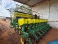Plantadeira John Deere 1111 (A Vácuo) Imagem Plantadeira John Deere 1111 (A Vácuo)