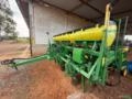 Plantadeira John Deere 1111 (A Vácuo) Imagem Plantadeira John Deere 1111 (A Vácuo)