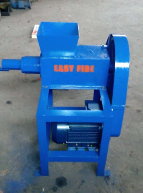 MAQUINA EXTRUSORA PARA FAZER BRIQUETES DE PÓ OU MOINHA DE CARVÃO Imagem MAQUINA EXTRUSORA PARA FAZER BRIQUETES DE PÓ OU MOINHA DE CARVÃO