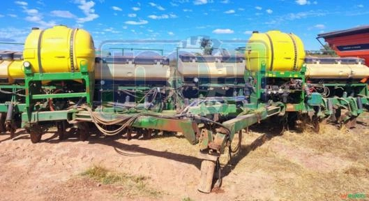 Plantadeira 24×50 John Deere Imagem Plantadeira 24×50 John Deere