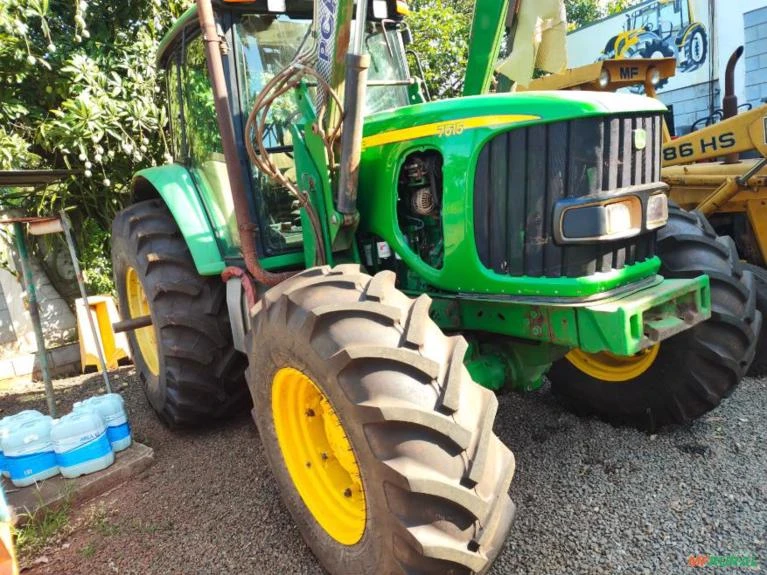 Trator John Deere 7515 ano 2007