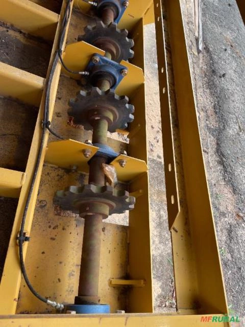 Imagem Mesa De Alimentação com esteira Para Triturador De Galhos Vermeer Hg6000 Imagem Mesa De Alimentação com esteira Para Triturador De Galhos Vermeer Hg6000