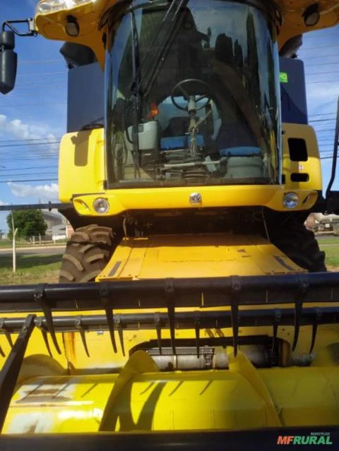 New Holland CR 9060...ANO 2012
