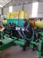 Plantadeira John Deere 1111 com tanque inoculador Imagem Plantadeira John Deere 1111 com tanque inoculador