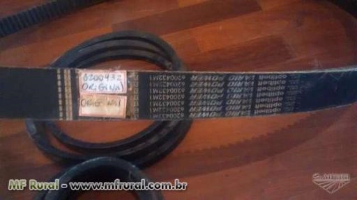 Imagem Correias de colheitadeira MF 5650 Imagem Correias de colheitadeira MF 5650
