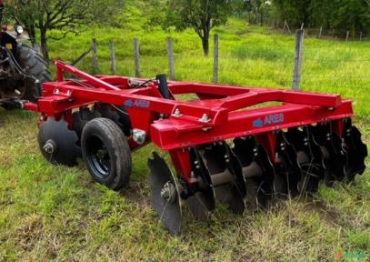 GRADE ARADORA INTERMEDIÁRIA 16 DISCOS x 26” x6MM - ARES Imagem GRADE ARADORA INTERMEDIÁRIA 16 DISCOS x 26” x6MM - ARES