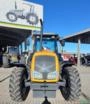 Trator Valtra BM 125 cabinado . Imagem Trator Valtra BM 125 cabinado .
