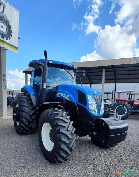 Trator New Holland T 7 205 cabinado Imagem Trator New Holland T 7 205 cabinado