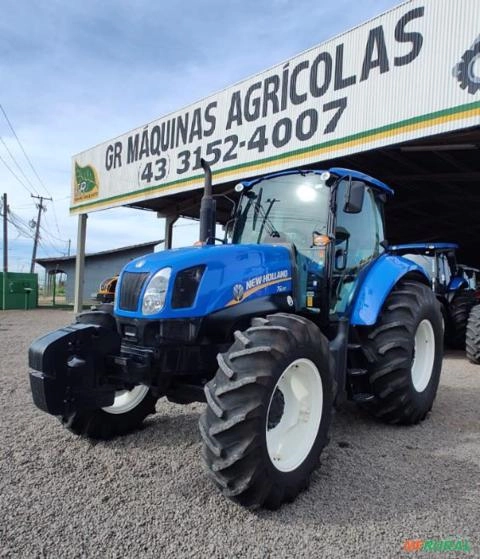 Trator New Holland T6 110 cabinado. Imagem Trator New Holland T6 110 cabinado.