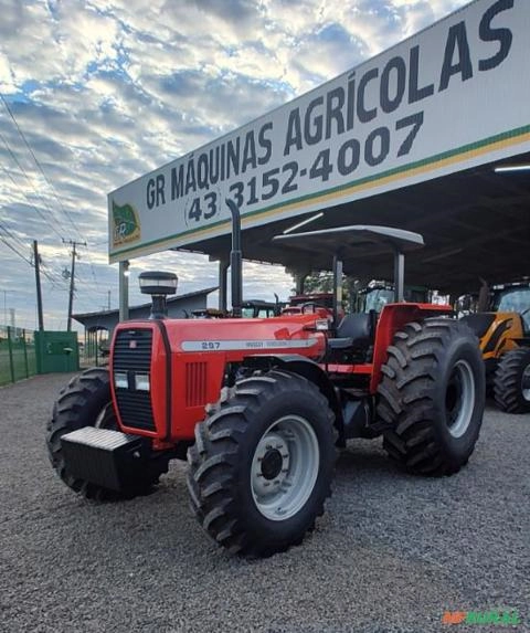 Trator Massey Ferguson 297. Imagem Trator Massey Ferguson 297.