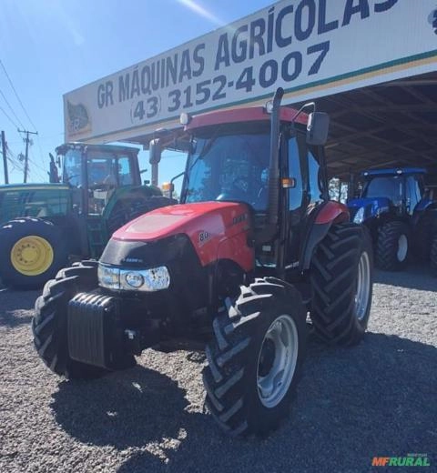 Trator Case Farmall 80 cabinado . Imagem Trator Case Farmall 80 cabinado .