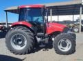 Trator Case Farmall 80 cabinado . Imagem Trator Case Farmall 80 cabinado .