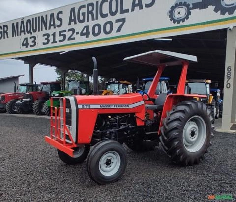 Trator Massey Ferguson MF 275. Imagem Trator Massey Ferguson MF 275.