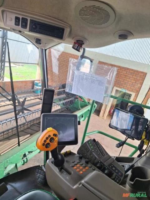 Imagem Colheitadeira John Deere S680 Imagem Colheitadeira John Deere S680