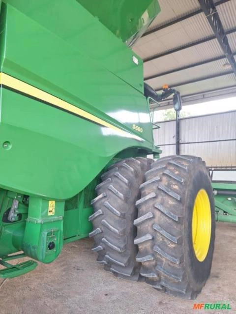 Imagem Colheitadeira John Deere S680 Imagem Colheitadeira John Deere S680