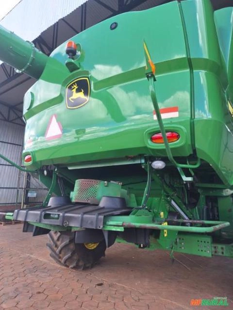 Imagem Colheitadeira John Deere S680 Imagem Colheitadeira John Deere S680
