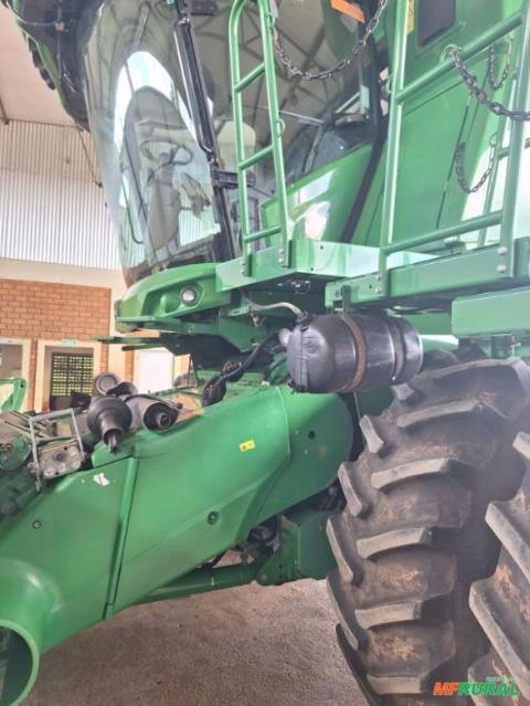 Imagem Colheitadeira John Deere S680 Imagem Colheitadeira John Deere S680