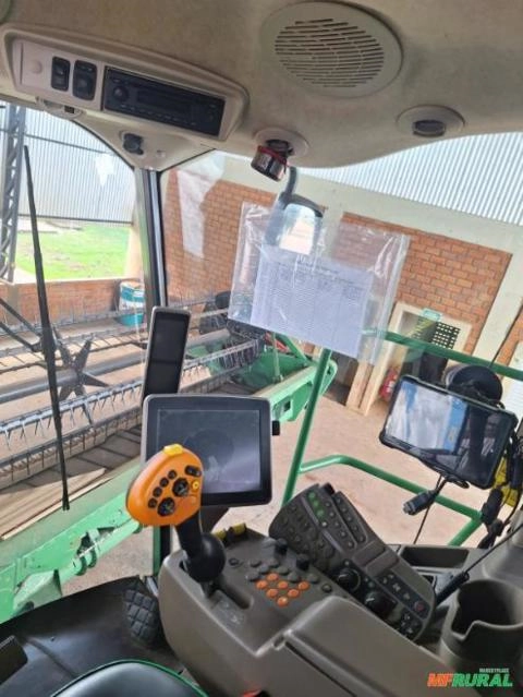 Imagem Colheitadeira John Deere S680 Imagem Colheitadeira John Deere S680