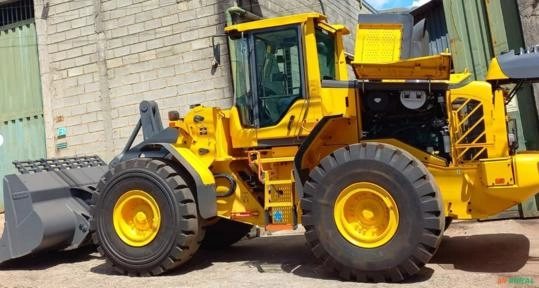 PÁ CARREGADEIRA VOLVO, MODELO L110F, ANO DE FABRICAÇÃO 2014, NF DE ORIGEM, COM 20.081HS TRABALHADAS Imagem PÁ CARREGADEIRA VOLVO, MODELO L110F, ANO DE FABRICAÇÃO 2014, NF DE ORIGEM, COM 20.081HS TRABALHADAS