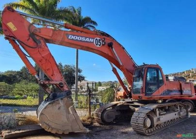 ESCAVADEIRA DOOSAN, MODELO SOLAR 500LCV, ANO 2011, COM 21.381HS TRABALHADAS, PINTURA ORIGINAL, 50T Imagem ESCAVADEIRA DOOSAN, MODELO SOLAR 500LCV, ANO 2011, COM 21.381HS TRABALHADAS, PINTURA ORIGINAL, 50T