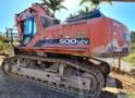 ESCAVADEIRA DOOSAN, MODELO SOLAR 500LCV, ANO 2011, COM 21.381HS TRABALHADAS, PINTURA ORIGINAL, 50T Imagem ESCAVADEIRA DOOSAN, MODELO SOLAR 500LCV, ANO 2011, COM 21.381HS TRABALHADAS, PINTURA ORIGINAL, 50T