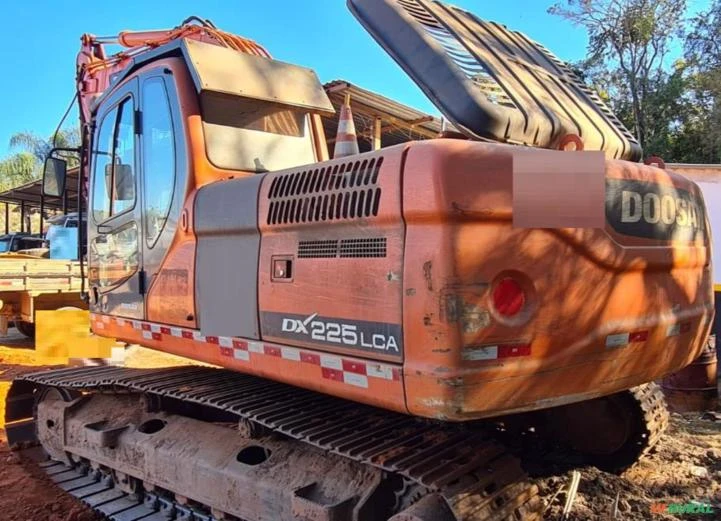 ESCAVADEIRA DOOSAN, MODELO DX225 LCA, ANO 2013